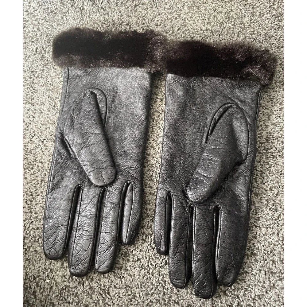 Isotoner Women's Leather Driving Gloves Chocolate NWOT Size 7.5 - Picture 2 of 3